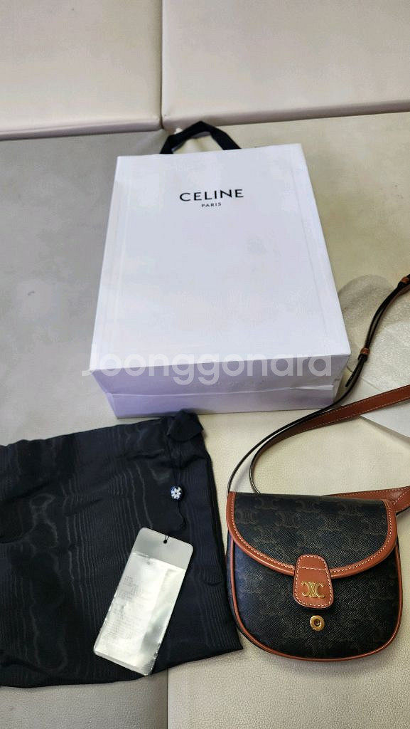 셀린느 미니베사체 가방--9