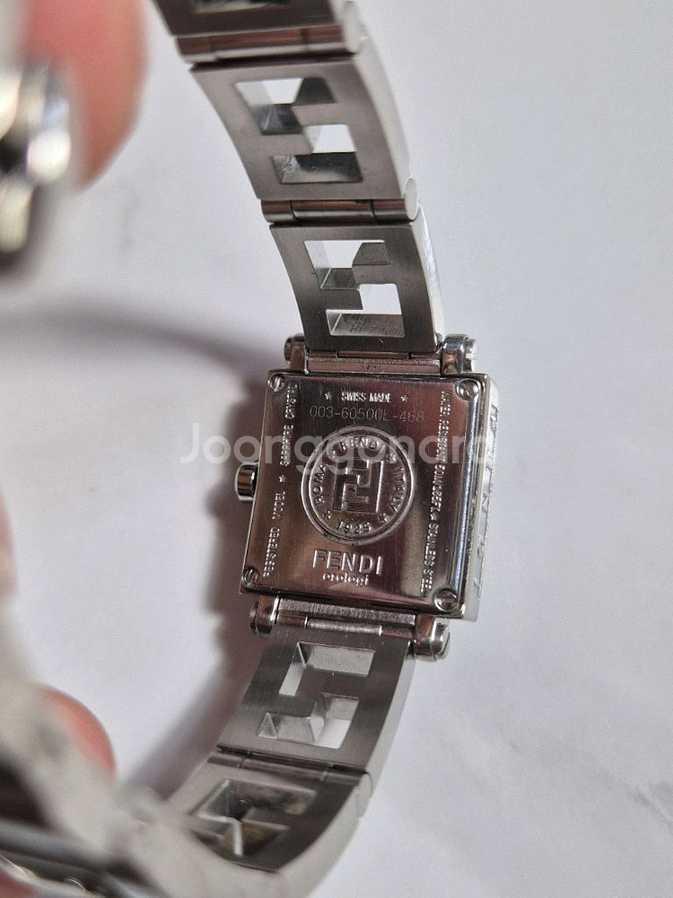 펜디 자개다이얼 팔찌시계--5