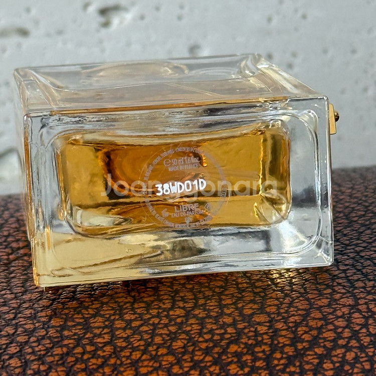 입생로랑 리브르 오드빠르펭 향수 50ml--3