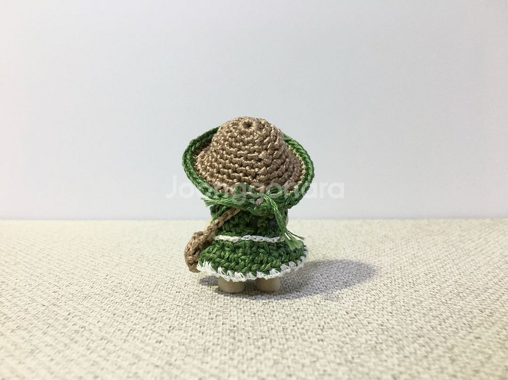 [실바니안 뜨개옷] 초록 프릴 원피스 모자 가방 세트--1