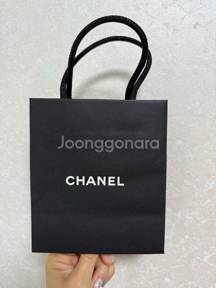 미사용 새것) 샤넬 쇼핑백 종이가방 까멜리아--1