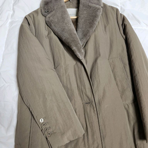 모브 무스탕카라 간절기 경량 패딩코트