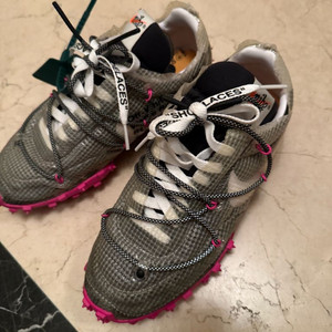 나이키오프화이트 245