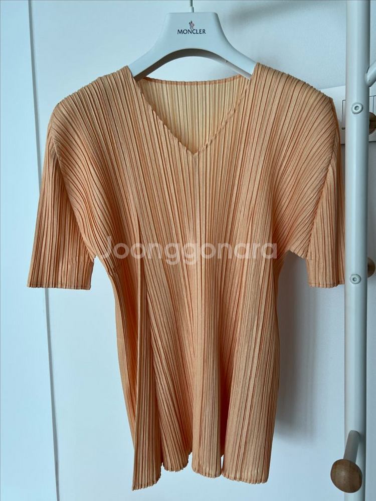 22년 4월 플리츠플리즈 멜로우탑 21만 최종가격--5