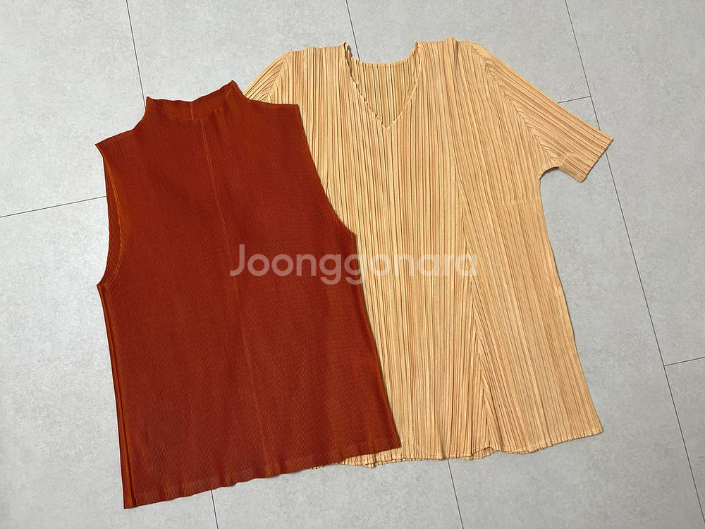 22년 4월 플리츠플리즈 멜로우탑 21만 최종가격--0