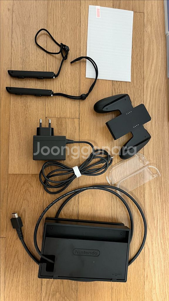 닌텐도 스위치 본체와 함께 다양한 구성품, 그리고 인기--1