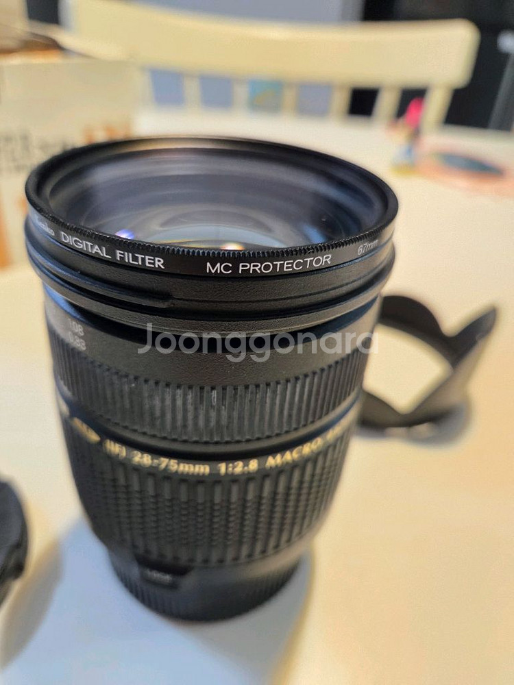 탐론 28-75mm F/2.8--4
