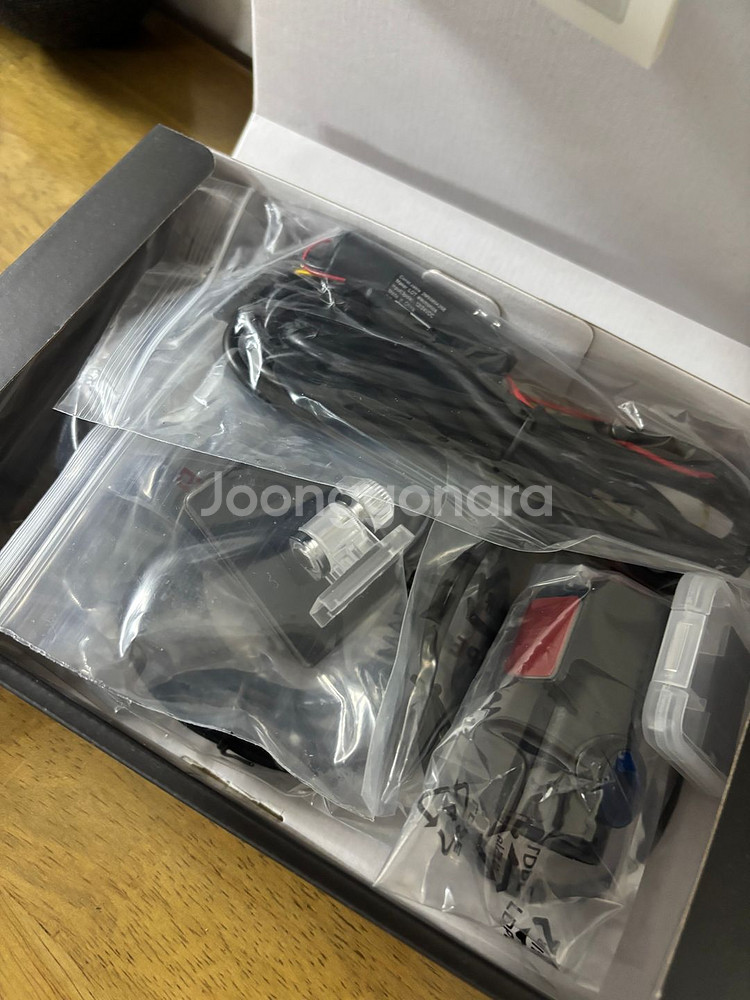 아이나비 FXD8000 블랙박스 64gb 미사용 새제품--3