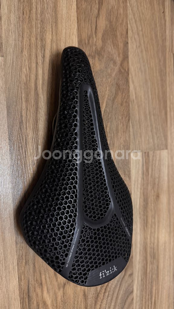 (급매) 피직 벤토 아르고 R3 어댑티브 3D 안장--9