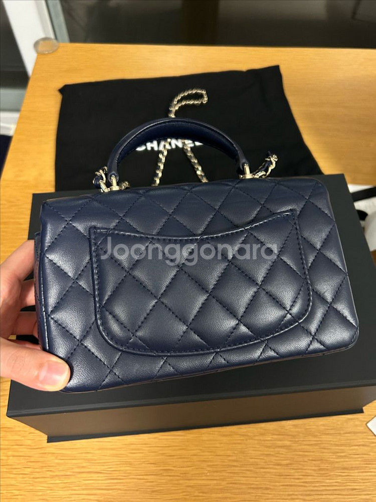 샤넬 뉴미니 탑핸들 / 24년 신강 직접구매 상태최상--3