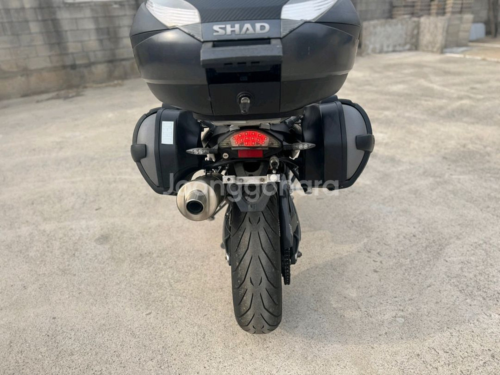 bmw f800r 11년형 삼박스튜닝 판매합니다--5