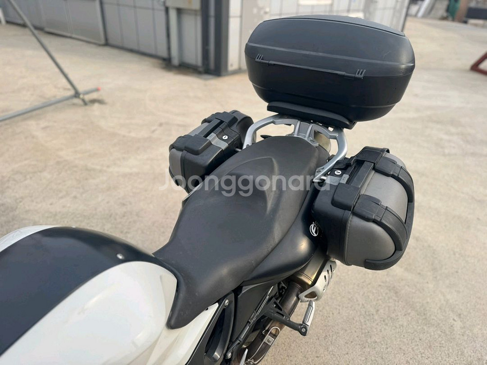 bmw f800r 11년형 삼박스튜닝 판매합니다--7