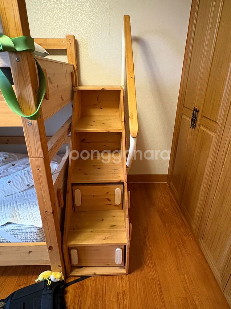 핀란디아 이층침대 계단만 판매--1