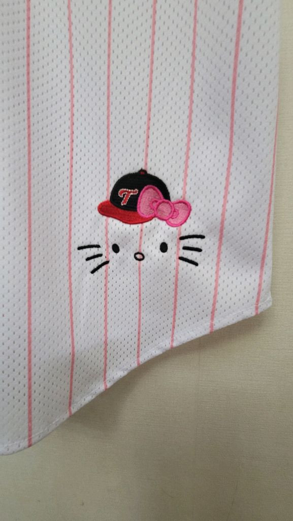 <새상품>LG트윈스 핑크유니폼 헬로키티 100 이상훈--4