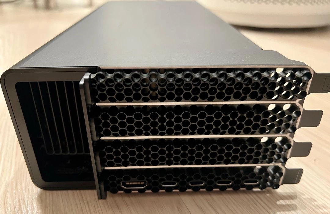 맥 프로 2019 라데온 W5700X mpx 그래픽카드 이미지