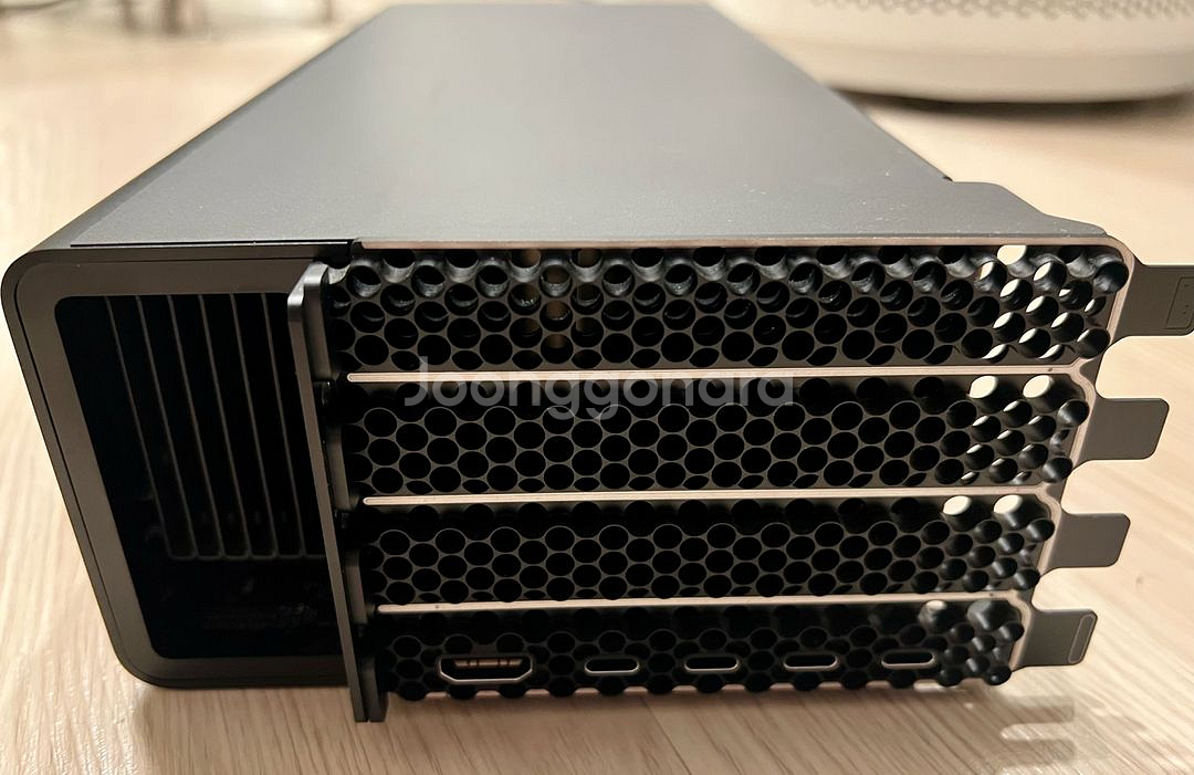 맥 프로 2019 라데온 W5700X mpx 그래픽카드--1