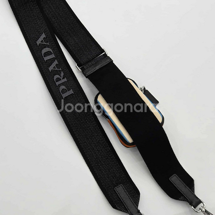 [새상품급]프라다 블랙 삼각로고 메신저백 크로스백--7