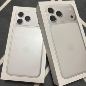 쿨거래 229(미개봉)아이폰17 프로맥스 실버 512 자급제