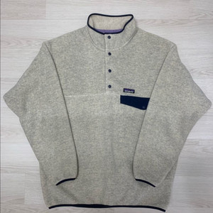 파타고니아 신칠라 헤비웨이트 오트밀 L 팝니다.