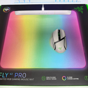 레이저 파이어 플라이 v2 pro 마우스 패드