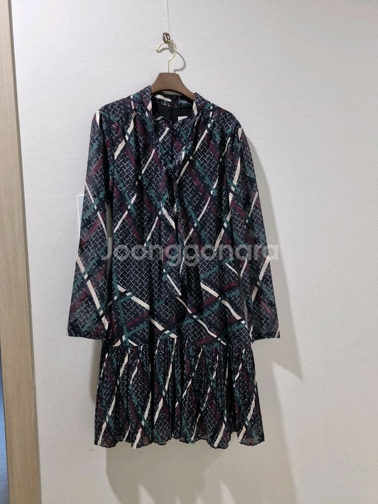한섬SJSJ 패턴 플리츠 원피스--0