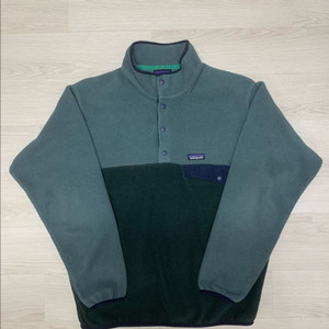 파타고니아 신칠라 라이트웨이트 카본 L 팝니다.