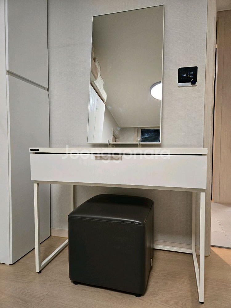 한샘 화이트콘솔형 화장대(거울,의자 포함)--0
