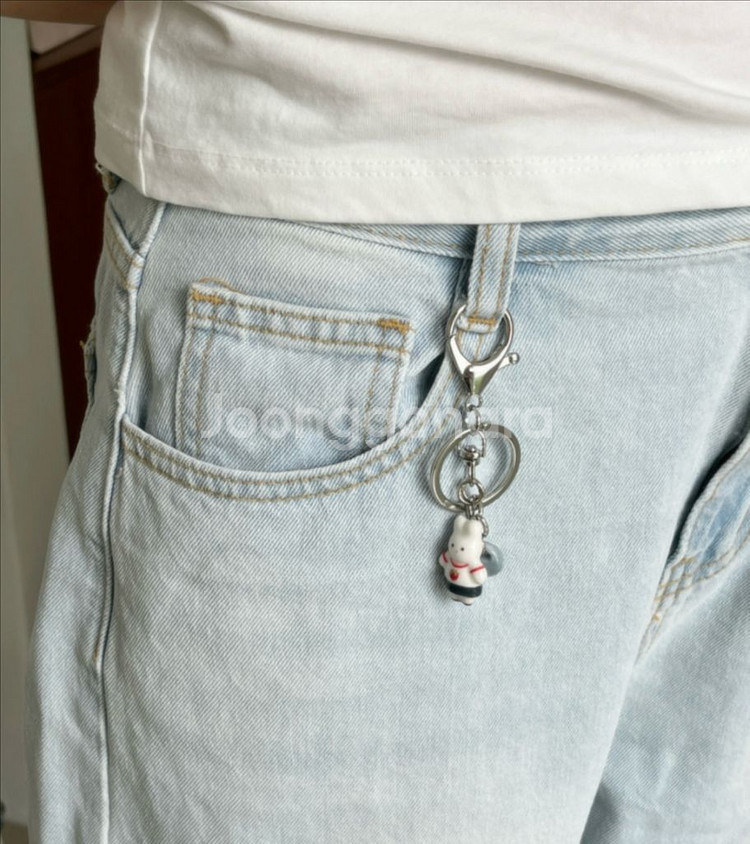 플로디 스튜디오 토끼 룩북 키링--1
