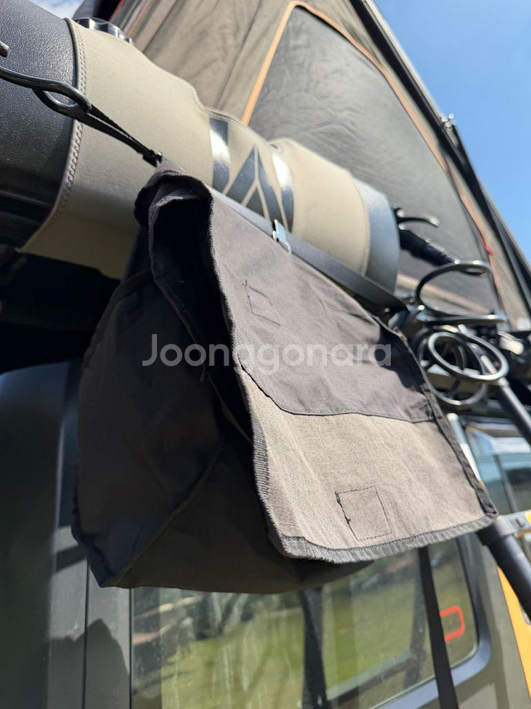 코리아오버랜더 버뮤다1450 초저상 루프탑텐트 팝니다--9