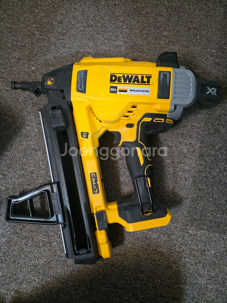 DeWALT 디월트 DCN890 충전식 네일러--2