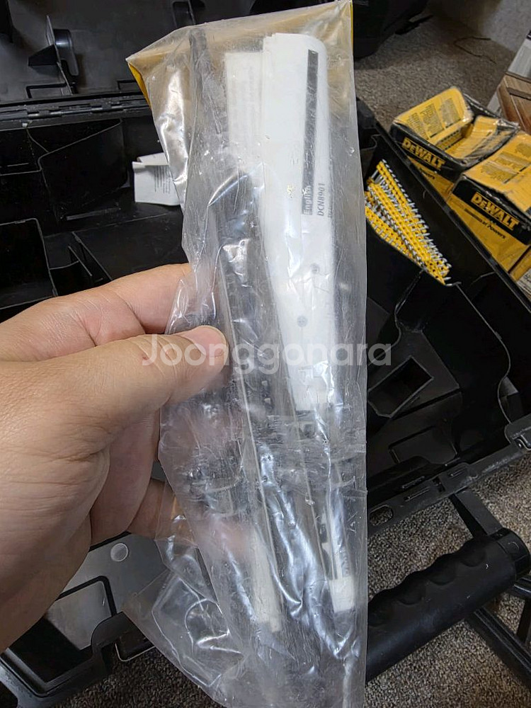 DeWALT 디월트 DCN890 충전식 네일러--5