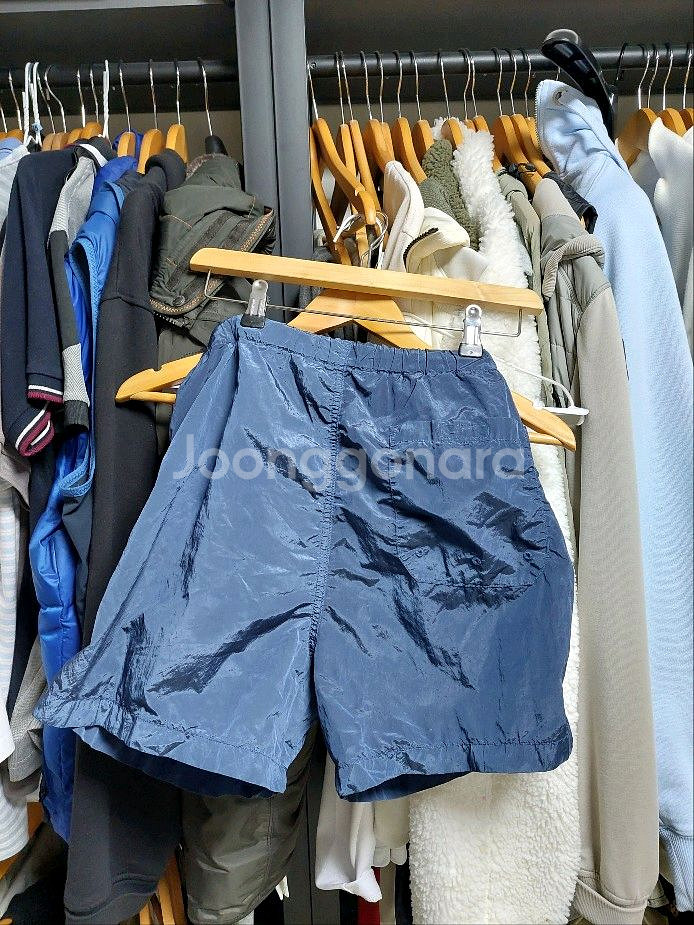 스톤아일랜드 나일론 메탈 네이비 숏츠 S--1