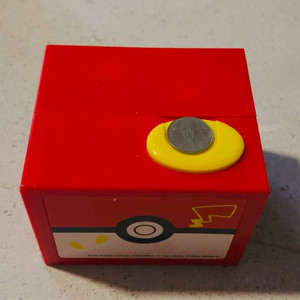 피카츄 뱅크( 동전 먹는 피카츄)