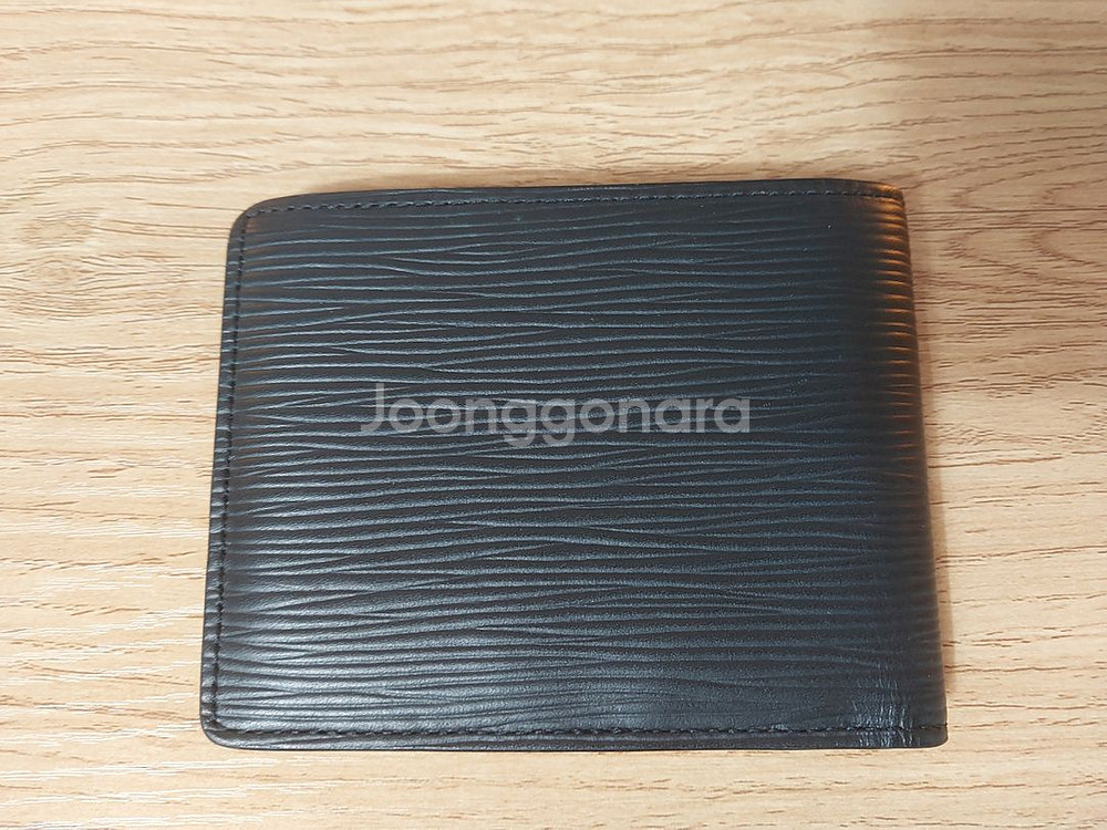 루이비통 에삐 반지갑--1