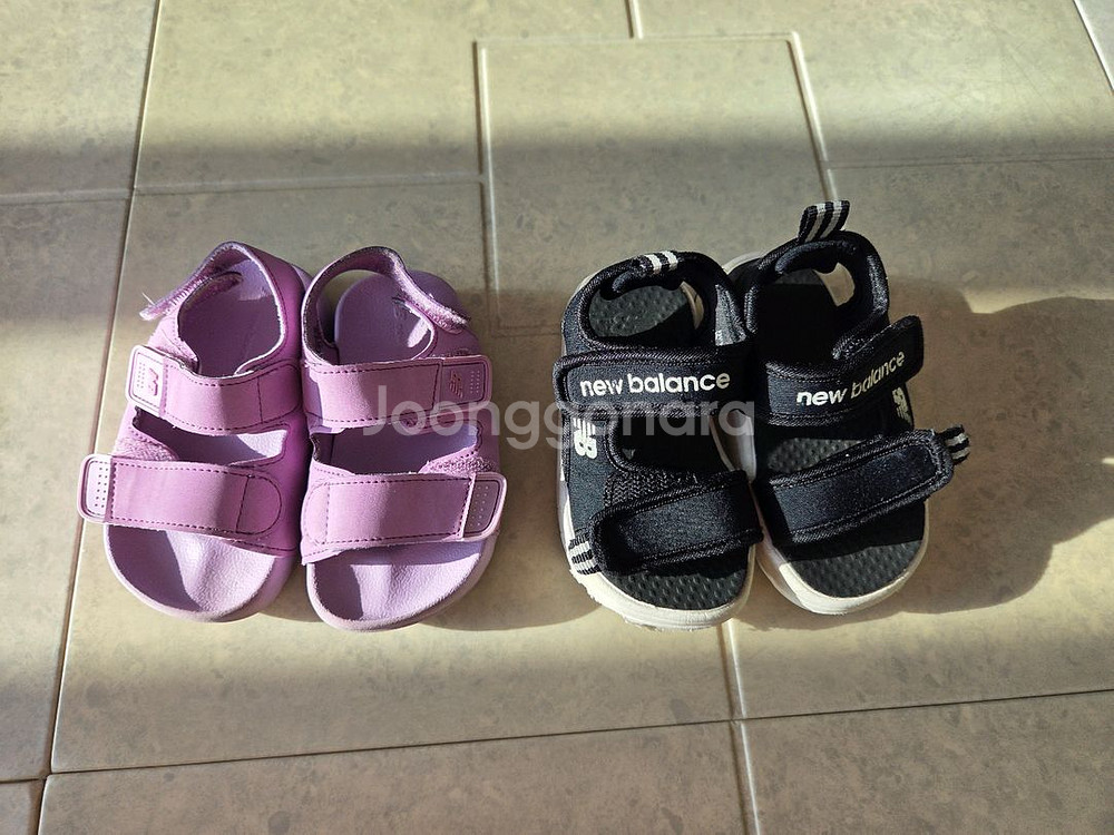 뉴발란스 키즈 샌들 140 2개--0