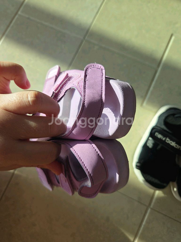 뉴발란스 키즈 샌들 140 2개--3