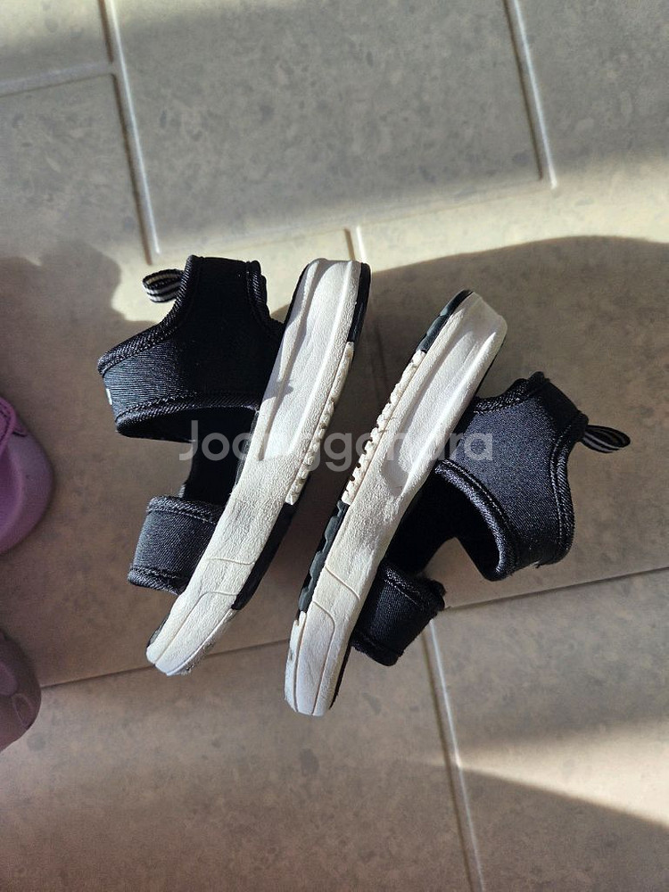 뉴발란스 키즈 샌들 140 2개--7