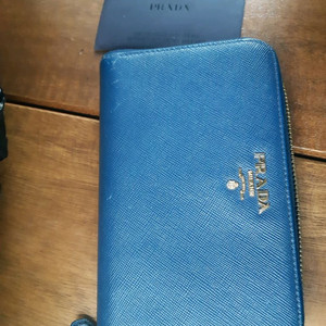 프라다 정품 중단지갑 지퍼식