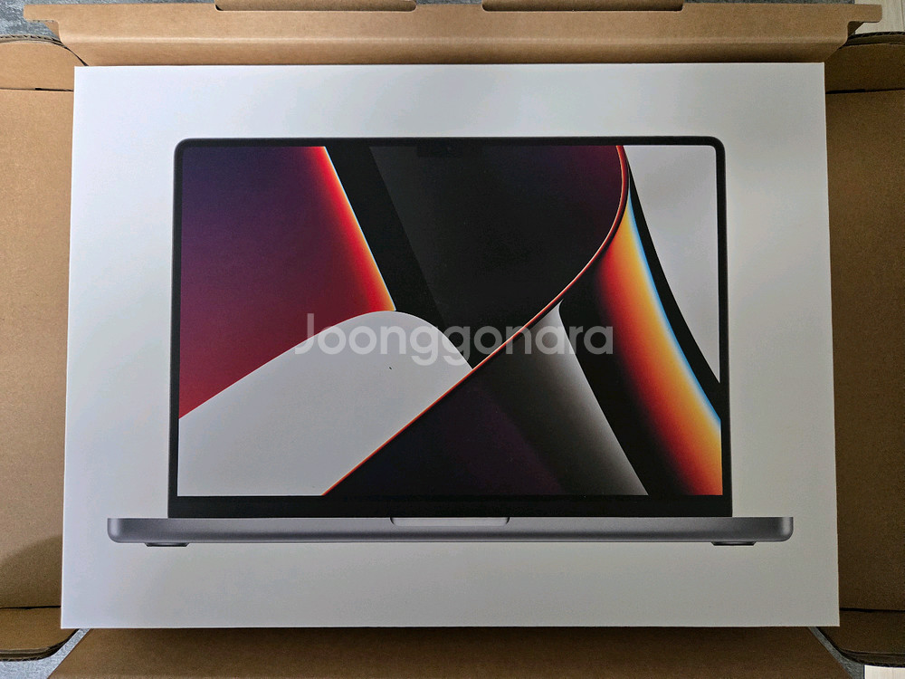 거의 새겁니다 맥북 프로 14 M1 Pro 16GB--0