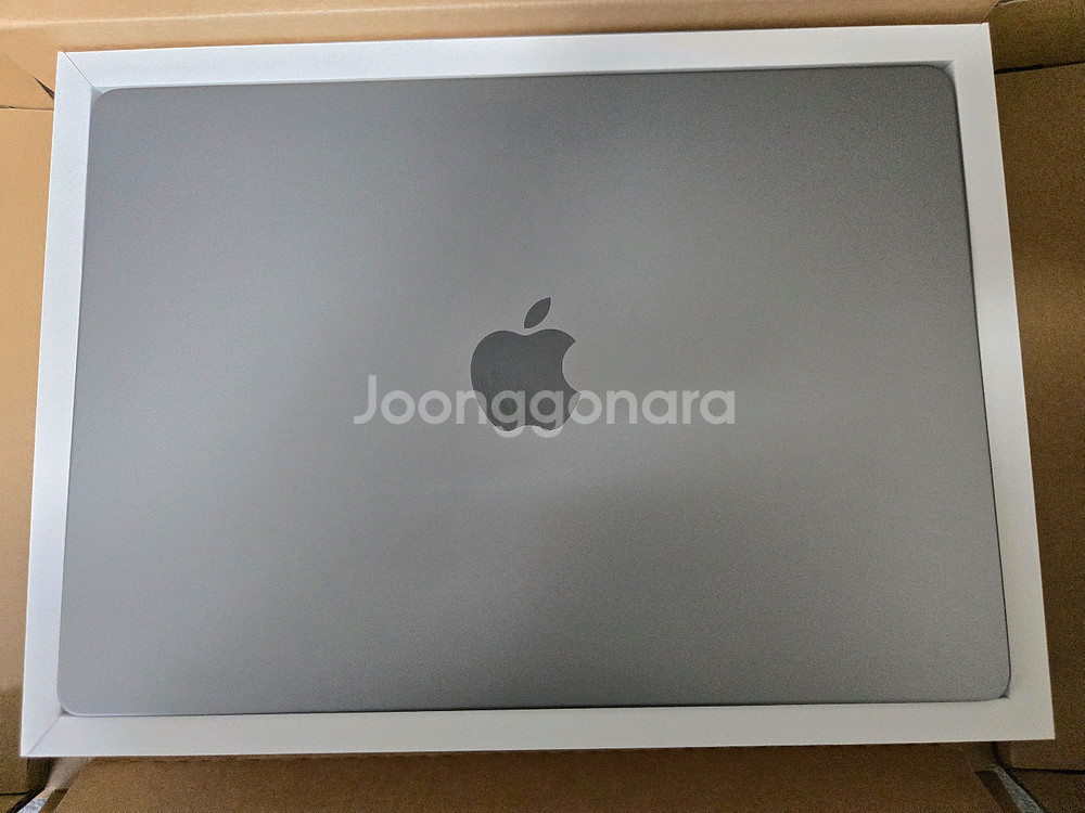 거의 새겁니다 맥북 프로 14 M1 Pro 16GB--1