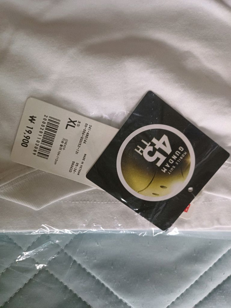 새제품)유니클로 기동전사건담45주년티셔츠 xl--5