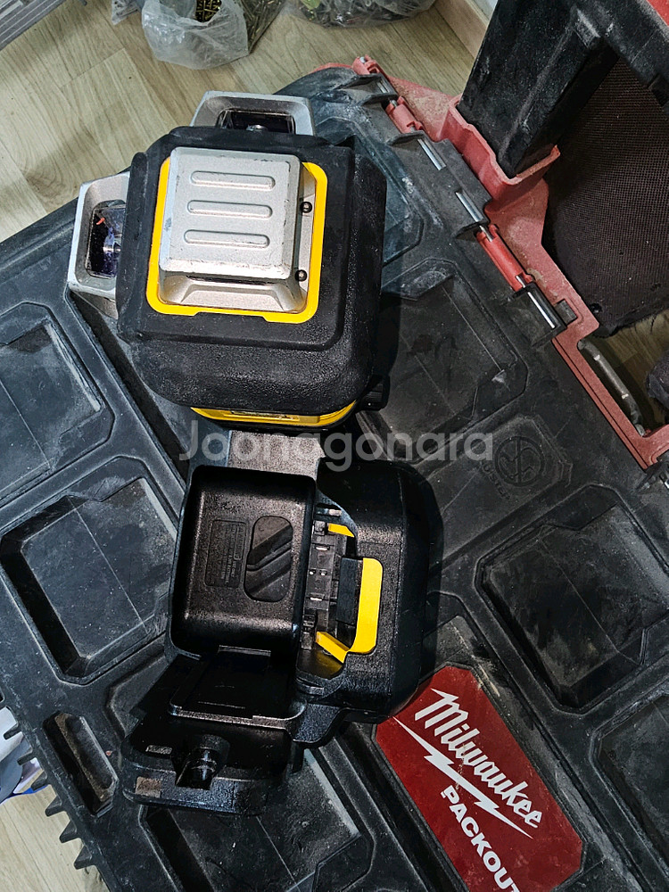 디월트 DCE089D1G18 충전 그린레이저레벨기--5