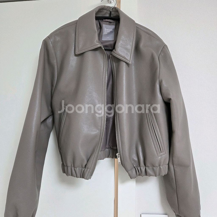 에잇세컨즈 세미 크롭 레더자켓 xs--0