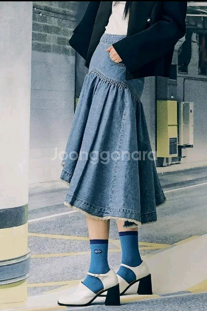 럭키슈에뜨 데님스커트--1