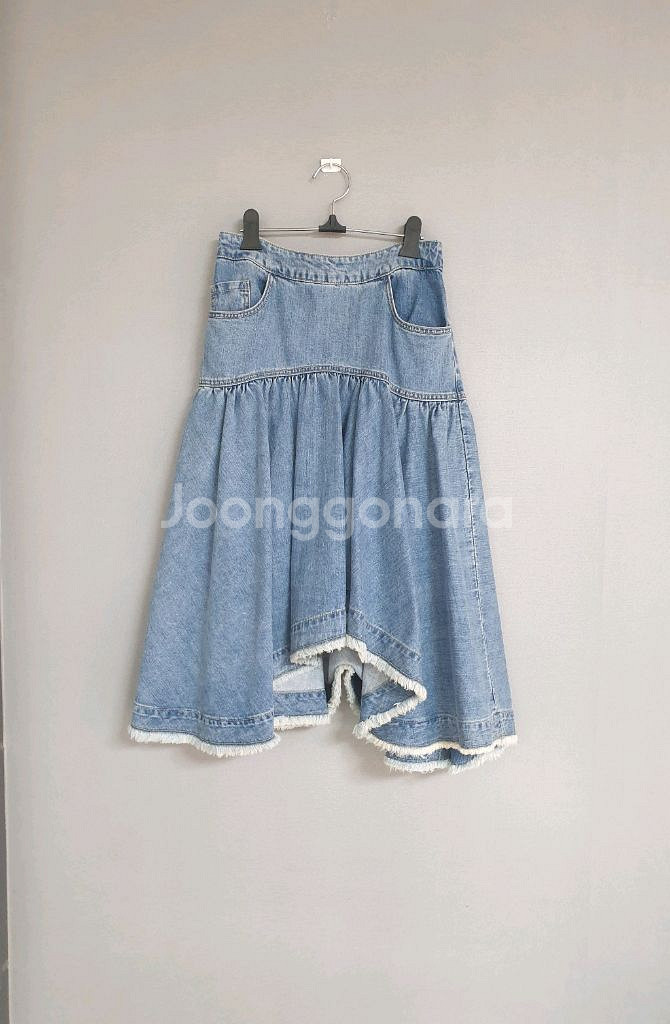 럭키슈에뜨 데님스커트--2