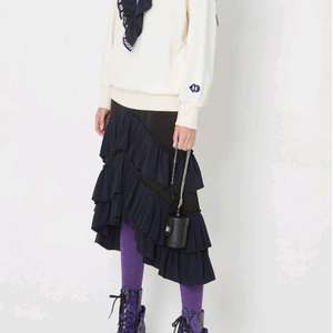 럭키슈에뜨 아뜰리에 맨투맨