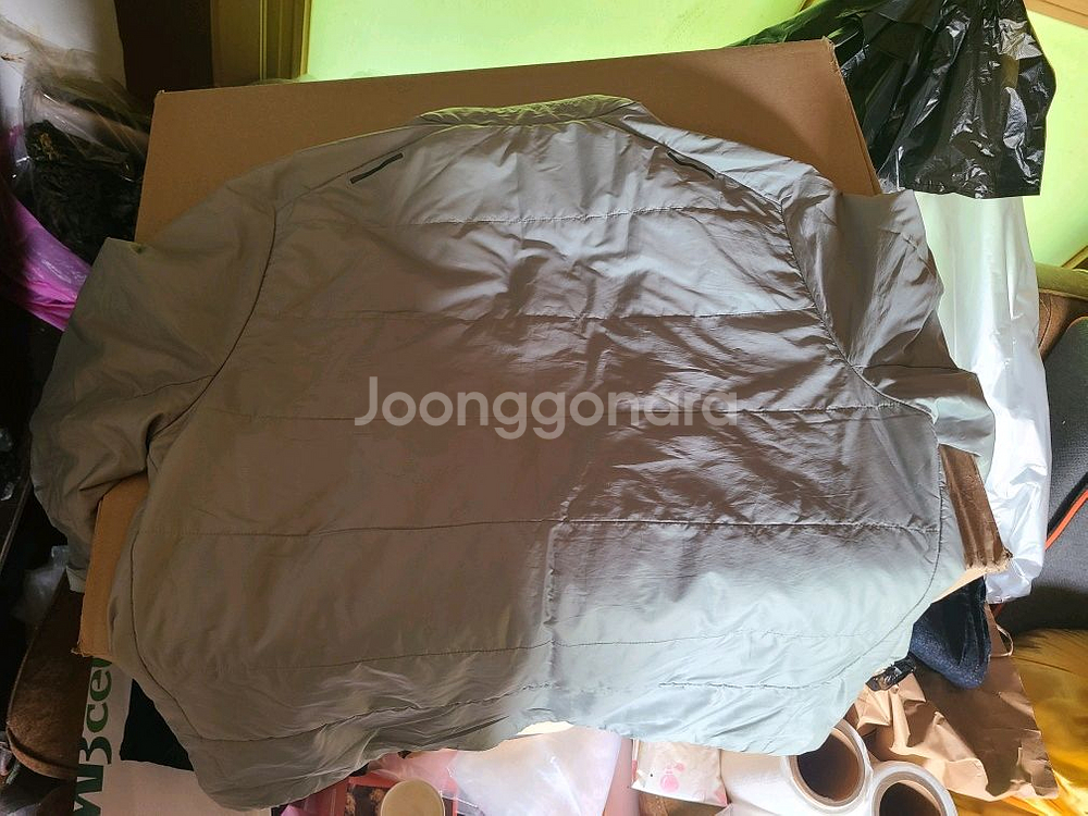 2024 나이키 그린 깔깔이 패딩 팝니다--1