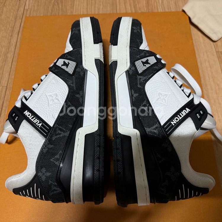 루이비통 트레이너 흑데님 7사이즈 판매합니다.--3