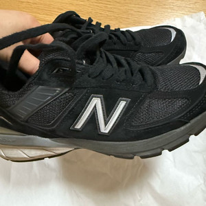뉴발란스 990 v5