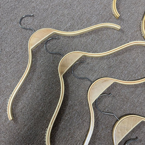 우드 나무 원목 논슬립 어깨뿔방지 상의 옷걸이 49개